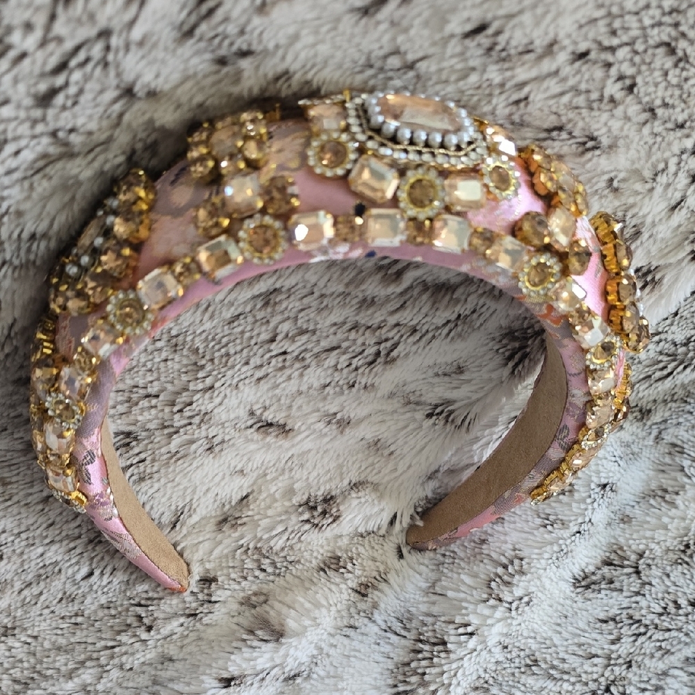 Queen Of Hearts Pink and Gold Embellished Headband - Picture 3 of 10